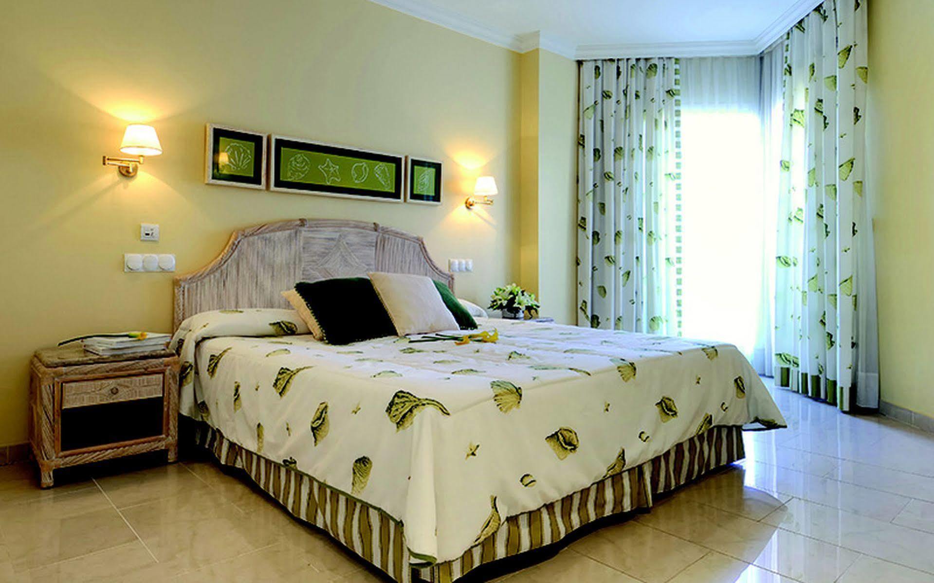 Oliva Nova Beach And Golf Resort Ayelo de Rugat Exterior foto